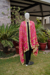Shocking pink chunri silk shawl